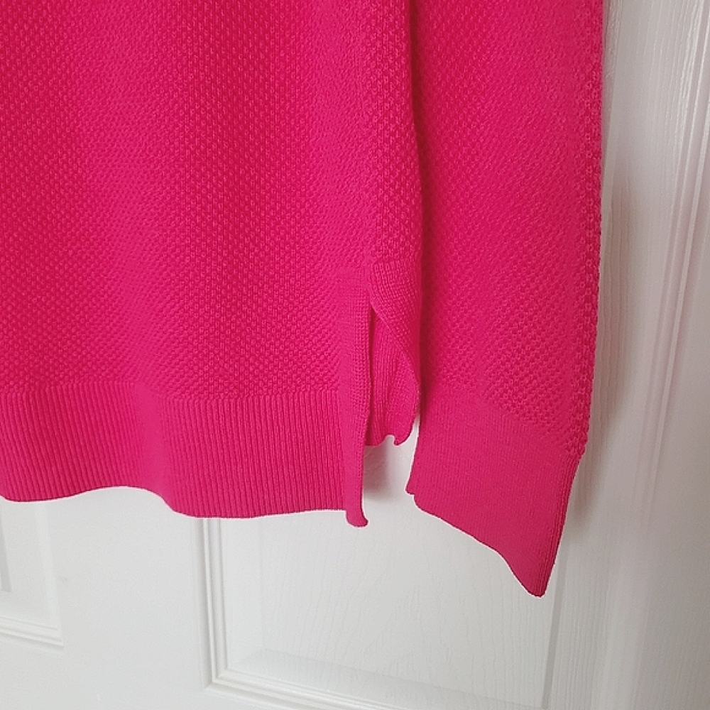 GAP V-Neck Pullover Sweater - Picture 6 of 7